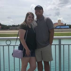 Meet your Posher, Caitlin